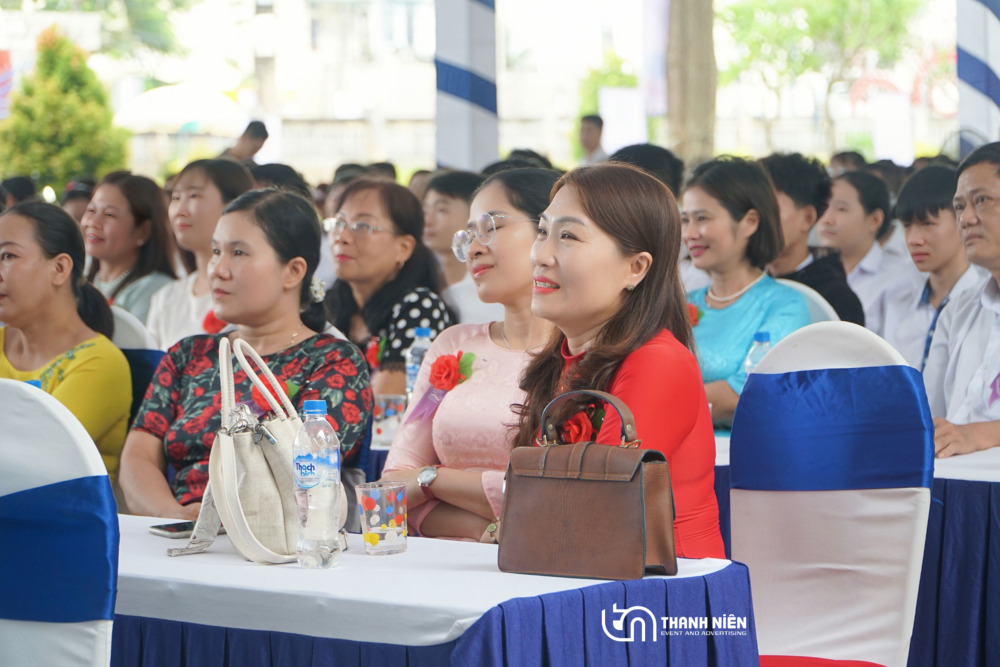 tổ chức hội khóa 20 năm