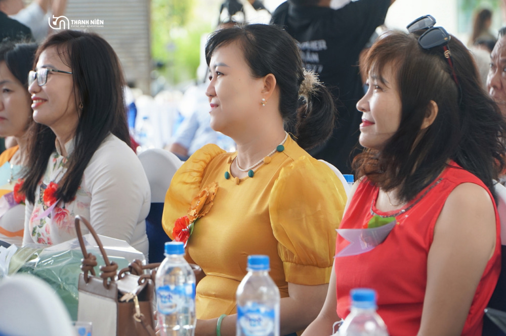 tổ chức hội khóa 20 năm