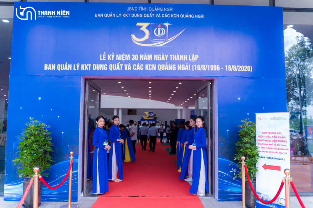 tổ chức sự kiện kỷ niệm 30 năm