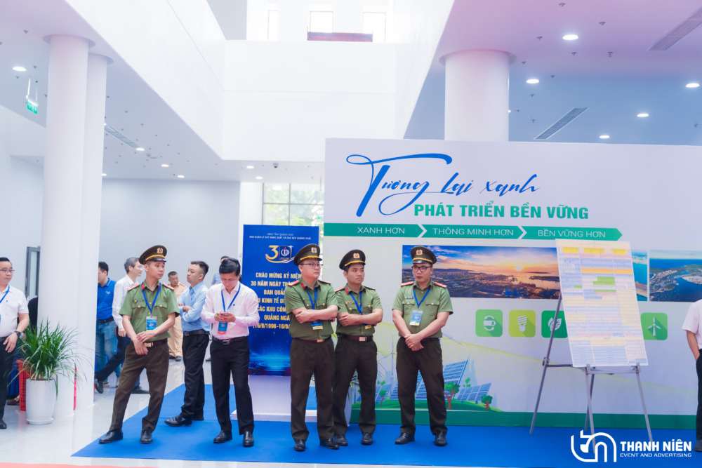 tổ chức sự kiện kỷ niệm 30 năm